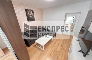 Нов, Обзаведен, Тристаен апартамент, Център