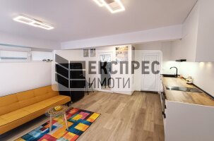 Обзаведен Двустаен апартамент, Център