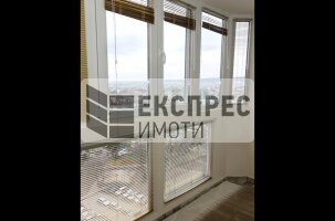 ОБЗАВЕДЕН Двустаен апартамент, Център