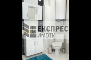 ОБЗАВЕДЕН Двустаен апартамент, Център