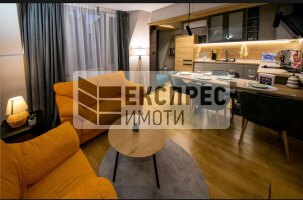 Нов, Обзаведен, Тристаен апартамент, Център