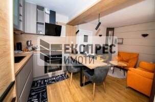 Нов, Обзаведен, Тристаен апартамент, Център