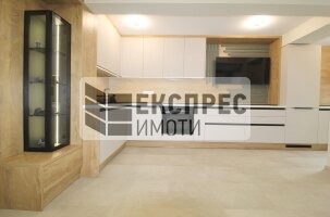 Нов, Луксозно, Обзаведен Двустаен апартамент, Окръжна болница