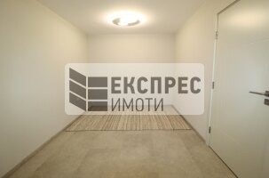 Нов, Луксозно, Обзаведен Двустаен апартамент, Окръжна болница