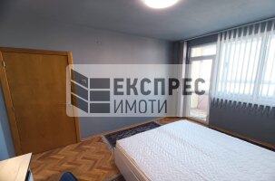 Обзаведен Четиристаен апартамент, Лятно кино Тракия