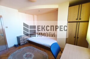 Обзаведен Четиристаен апартамент, Лятно кино Тракия