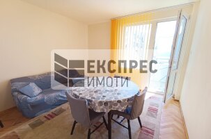 Обзаведен Четиристаен апартамент, Лятно кино Тракия