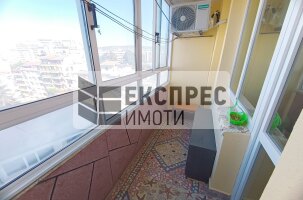 Обзаведен Четиристаен апартамент, Лятно кино Тракия