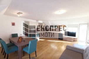 Обзаведен Тристаен апартамент, Лятно кино Тракия