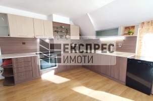 Обзаведен Тристаен апартамент, Лятно кино Тракия