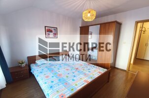 Обзаведен Тристаен апартамент, Лятно кино Тракия