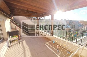 Обзаведен Тристаен апартамент, Лятно кино Тракия