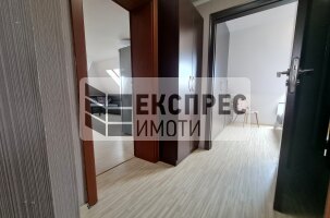 Обзаведен Тристаен апартамент, Център