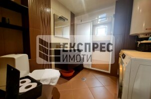 Обзаведен Тристаен апартамент, Център