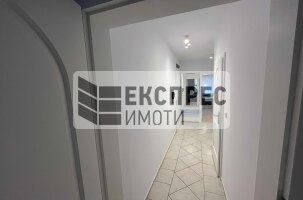 Neu, Möbliert 1 Schlafzimmer Wohnung, Center