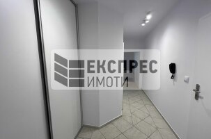 Neu, Möbliert 1 Schlafzimmer Wohnung, Center