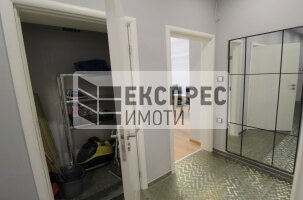 Луксозно, Обзаведен Тристаен апартамент, Окръжна болница