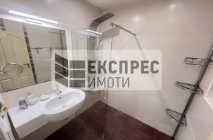 Обзаведен Тристаен апартамент, Окръжна болница