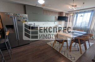  3 Schlafzimmer Wohnung, Chayka