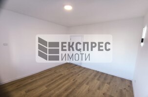  2 Schlafzimmer Wohnung, Chayka