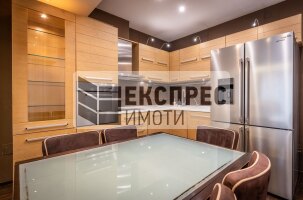 Furnished 2 bedroom apartment, Center