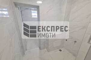 Необзаведен, Тристаен апартамент, Лятно кино Тракия