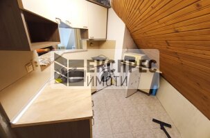 Обзаведен Тристаен апартамент, Окръжна болница