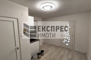 Необзаведен Търговско помещение, Гранд Мол Варна