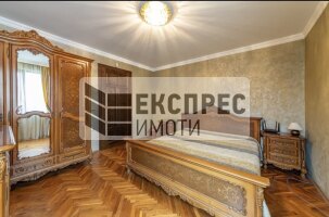 Furnished 2 bedroom apartment, Center