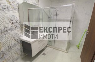 Обзаведен Тристаен апартамент, м-т Траката