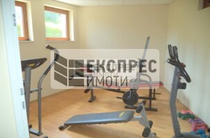 Обзаведен Тристаен апартамент, м-т Траката