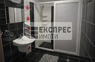Тристаен апартамент Тристаен апартамент, Трошево