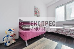 Обзаведен Тристаен апартамент, Център