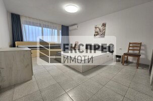 Нов, Обзаведен Двустаен апартамент, Гранд Мол Варна