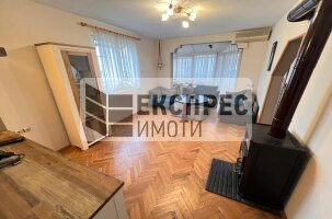 Обзаведен Тристаен апартамент, Левски