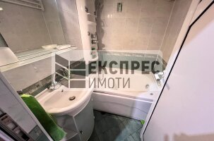 Обзаведен Тристаен апартамент, Левски