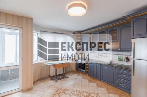 Luxury Penthouse, Greek area