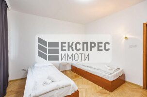 Luxury Penthouse, Greek area