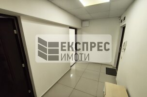 ОБЗАВЕДЕН Офис, Колхозен пазар