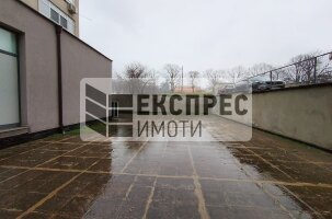 Перфектен Нов Магазин, Кайсиева градина