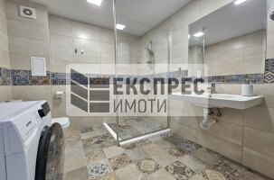 Нов, Обзаведен Двустаен апартамент, Гранд Мол Варна