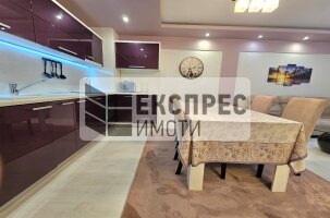 Нов, Обзаведен Тристаен апартамент, Окръжна болница