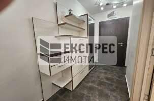 Нов, Обзаведен Тристаен апартамент, Окръжна болница