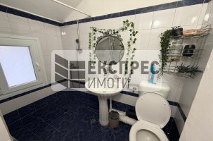 Обзаведен Тристаен апартамент, Окръжна болница