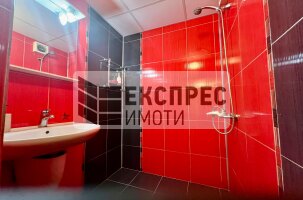 Обзаведен Тристаен апартамент, Лятно кино Тракия