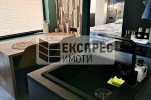 Обзаведен Двустаен апартамент, Център