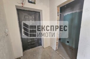  Тристаен апартамент, м-т Траката