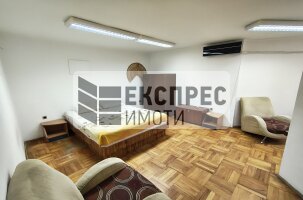  Große Wohnung, Regional hospital