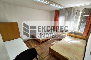  Große Wohnung, Regional hospital