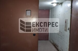 НА 2 РИ ЕТАЖ С ТОВАРЕН АСАНСЬОР Склад, Аспарухово